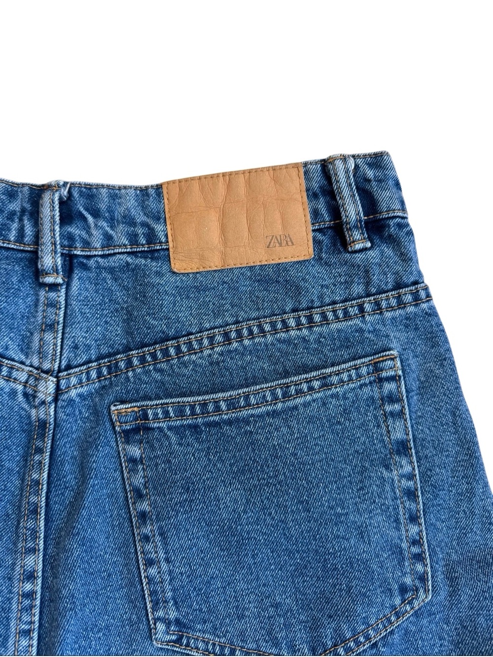 ZARA Women's Mom Jean Denim 100% Organically Grown Cotton Shorts Size 8 - Picture 2 of 5